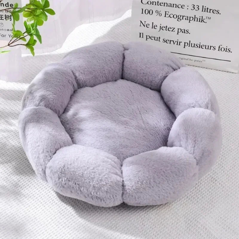 Comfortable Flower Shaped Pet Bed For Indoor Outdoor Use