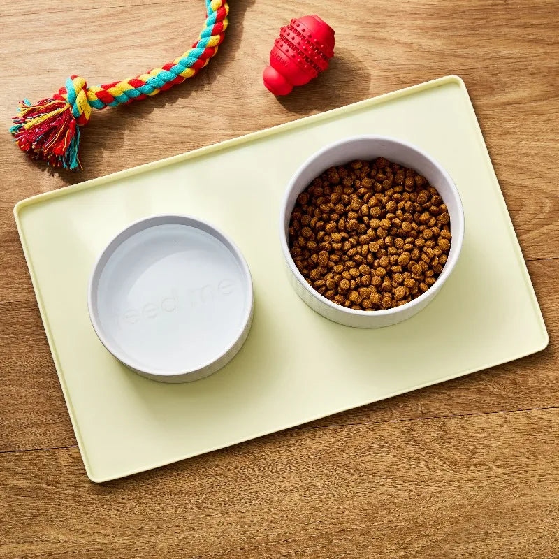 Silicone Pet Feeding Mat With Raised Edge For Food Protection