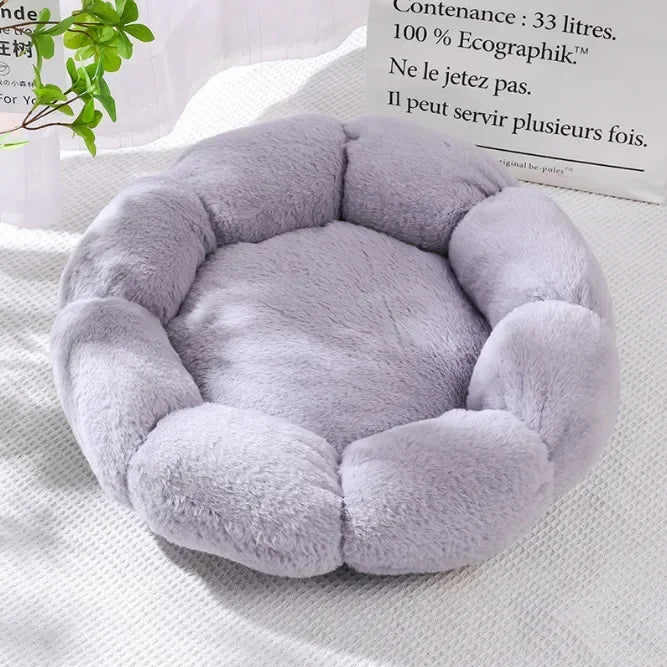 Comfortable Flower Shaped Pet Bed For Indoor Outdoor Use
