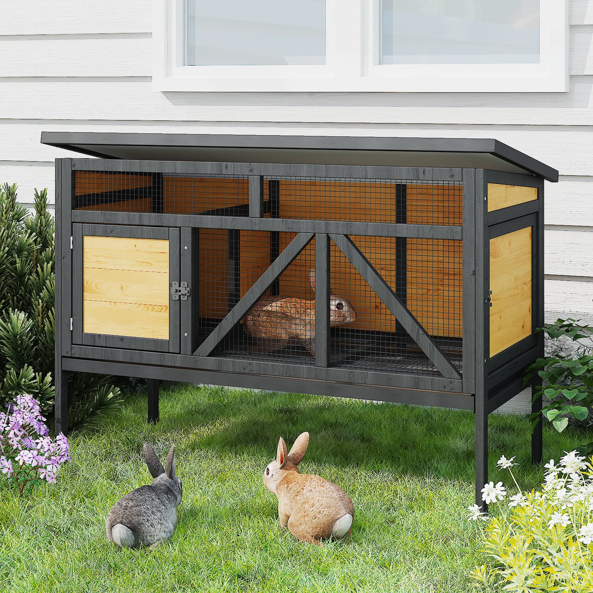Secure Elevated Rabbit Hutch With Double Doors And Leakproof Tray