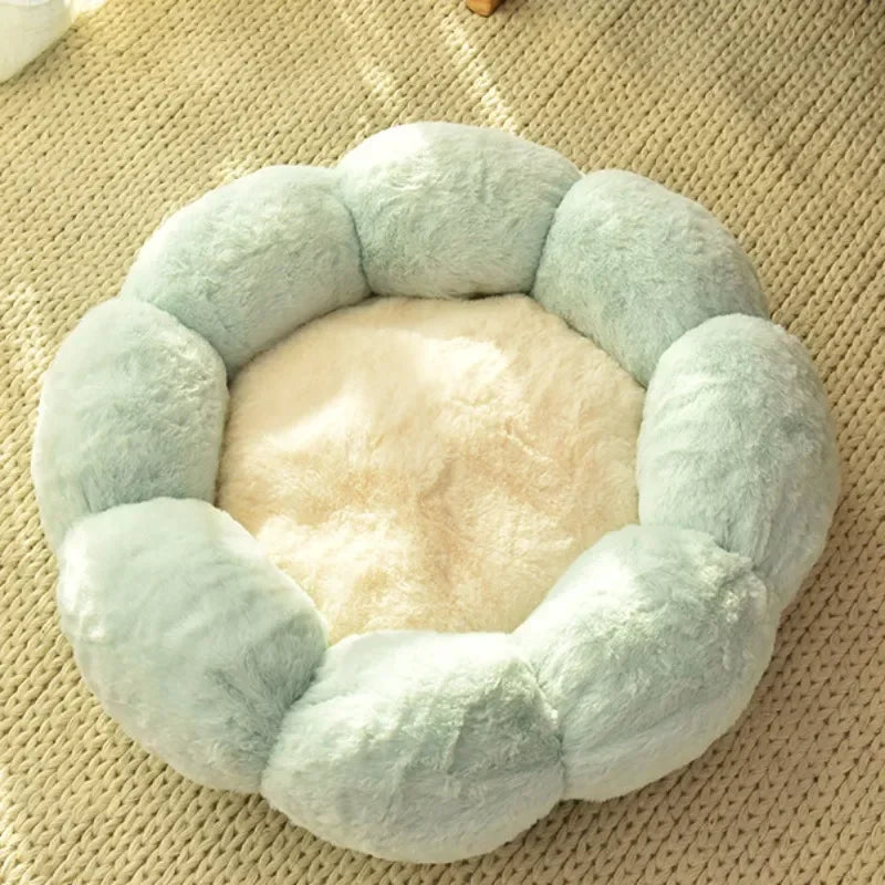 Comfortable Flower Shaped Pet Bed For Indoor Outdoor Use
